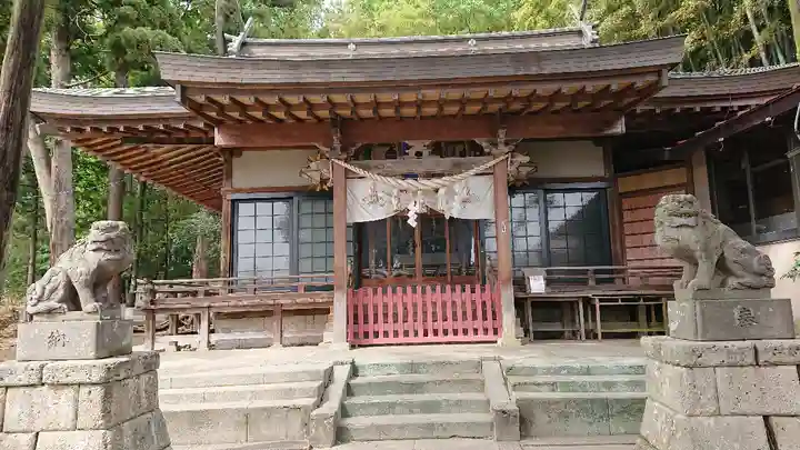 平出雷電神社の本殿・本堂