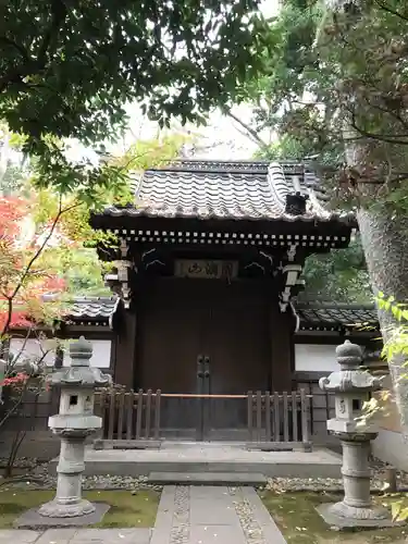 広徳寺の山門