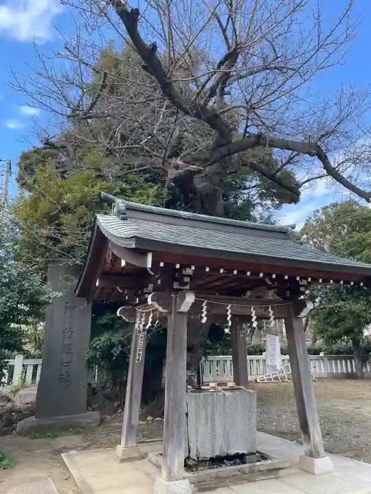 氷川神社の{uncategorized: "未分類", other: "その他", undefined: "問題あり", building: "その他建物", grave: "お墓", sacred_gate: "鳥居", guardian: "狛犬", statue: "像", buddha: "仏像", history: "歴史", nature: "自然", garden: "庭園", animal: "動物", pagoda: "塔", temizu: "手水舎", mountain_gate: "山門・神門", sanctuary: "本殿・本堂", subordinate: "末社・摂社", art: "芸術", scenery: "景色", jizo: "地蔵", ema: "絵馬", goshuin: "御朱印", omikuji: "おみくじ", items: "授与品その他", amulet: "お守り", goshuincho: "御朱印帳", eats: "食事", festival: "お祭り", votive_dance: "神楽", shichigosan: "七五三参", wedding: "結婚式", experience: "体験その他", initially: "初詣", around: "周辺", anti_infection: "感染症対策"}