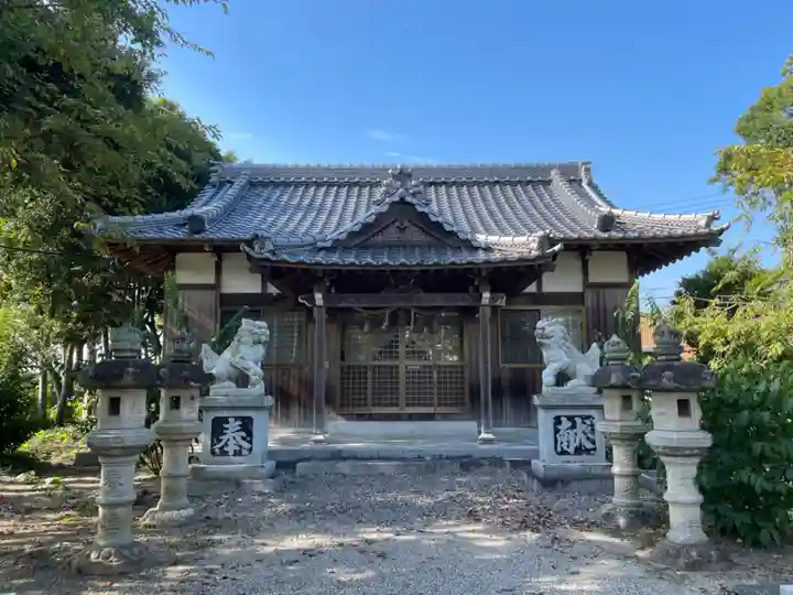 八柱神社の本殿・本堂