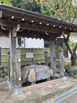 小動神社の手水舎