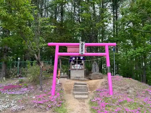 山津見神社の鳥居