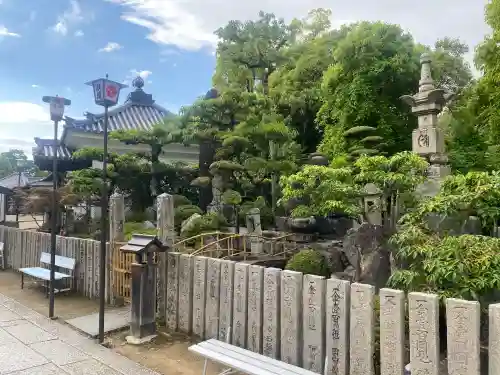 水間寺の{uncategorized: "未分類", other: "その他", undefined: "問題あり", building: "その他建物", grave: "お墓", sacred_gate: "鳥居", guardian: "狛犬", statue: "像", buddha: "仏像", history: "歴史", nature: "自然", garden: "庭園", animal: "動物", pagoda: "塔", temizu: "手水舎", mountain_gate: "山門・神門", sanctuary: "本殿・本堂", subordinate: "末社・摂社", art: "芸術", scenery: "景色", jizo: "地蔵", ema: "絵馬", goshuin: "御朱印", omikuji: "おみくじ", items: "授与品その他", amulet: "お守り", goshuincho: "御朱印帳", eats: "食事", festival: "お祭り", votive_dance: "神楽", shichigosan: "七五三参", wedding: "結婚式", experience: "体験その他", initially: "初詣", around: "周辺", anti_infection: "感染症対策"}