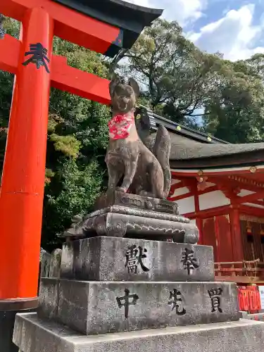 伏見稲荷大社の{uncategorized: "未分類", other: "その他", undefined: "問題あり", building: "その他建物", grave: "お墓", sacred_gate: "鳥居", guardian: "狛犬", statue: "像", buddha: "仏像", history: "歴史", nature: "自然", garden: "庭園", animal: "動物", pagoda: "塔", temizu: "手水舎", mountain_gate: "山門・神門", sanctuary: "本殿・本堂", subordinate: "末社・摂社", art: "芸術", scenery: "景色", jizo: "地蔵", ema: "絵馬", goshuin: "御朱印", omikuji: "おみくじ", items: "授与品その他", amulet: "お守り", goshuincho: "御朱印帳", eats: "食事", festival: "お祭り", votive_dance: "神楽", shichigosan: "七五三参", wedding: "結婚式", experience: "体験その他", initially: "初詣", around: "周辺", anti_infection: "感染症対策"}