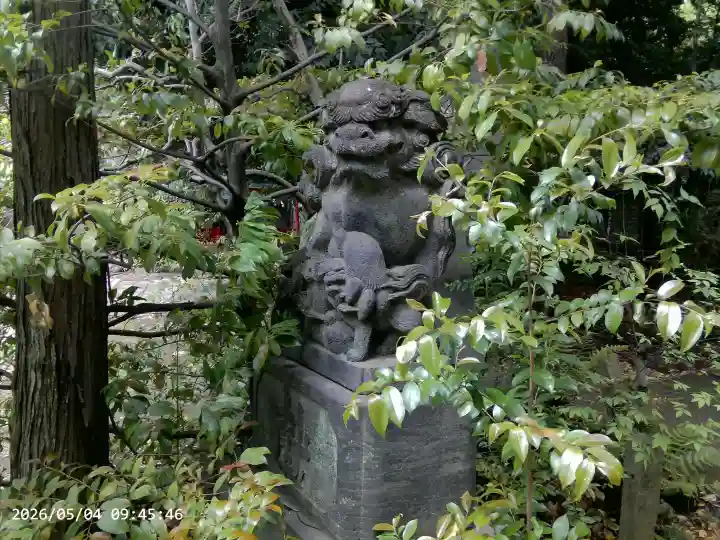 赤坂氷川神社の{uncategorized: "未分類", other: "その他", undefined: "問題あり", building: "その他建物", grave: "お墓", sacred_gate: "鳥居", guardian: "狛犬", statue: "像", buddha: "仏像", history: "歴史", nature: "自然", garden: "庭園", animal: "動物", pagoda: "塔", temizu: "手水舎", mountain_gate: "山門・神門", sanctuary: "本殿・本堂", subordinate: "末社・摂社", art: "芸術", scenery: "景色", jizo: "地蔵", ema: "絵馬", goshuin: "御朱印", omikuji: "おみくじ", items: "授与品その他", amulet: "お守り", goshuincho: "御朱印帳", eats: "食事", festival: "お祭り", votive_dance: "神楽", shichigosan: "七五三参", wedding: "結婚式", experience: "体験その他", initially: "初詣", around: "周辺", anti_infection: "感染症対策"}