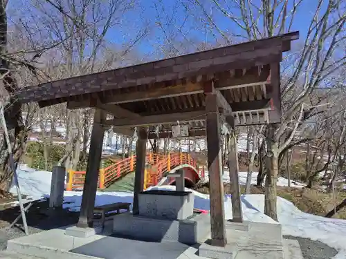 新得神社の手水舎