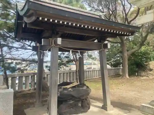 久里浜住吉神社の{uncategorized: "未分類", other: "その他", undefined: "問題あり", building: "その他建物", grave: "お墓", sacred_gate: "鳥居", guardian: "狛犬", statue: "像", buddha: "仏像", history: "歴史", nature: "自然", garden: "庭園", animal: "動物", pagoda: "塔", temizu: "手水舎", mountain_gate: "山門・神門", sanctuary: "本殿・本堂", subordinate: "末社・摂社", art: "芸術", scenery: "景色", jizo: "地蔵", ema: "絵馬", goshuin: "御朱印", omikuji: "おみくじ", items: "授与品その他", amulet: "お守り", goshuincho: "御朱印帳", eats: "食事", festival: "お祭り", votive_dance: "神楽", shichigosan: "七五三参", wedding: "結婚式", experience: "体験その他", initially: "初詣", around: "周辺", anti_infection: "感染症対策"}
