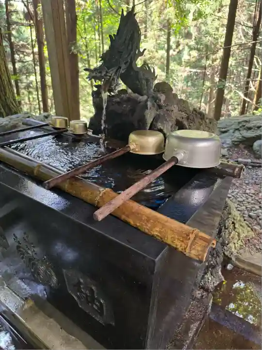 軍刀利神社(山梨県)