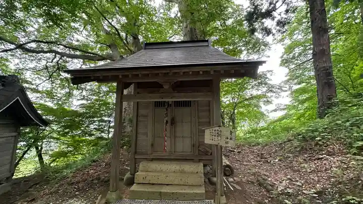 鳥越八幡神社(山形県)