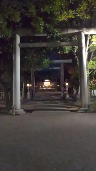 溝旗神社(肇國神社)の鳥居