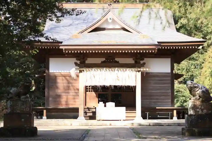 蛟蝄神社奥の宮の{uncategorized: "未分類", other: "その他", undefined: "問題あり", building: "その他建物", grave: "お墓", sacred_gate: "鳥居", guardian: "狛犬", statue: "像", buddha: "仏像", history: "歴史", nature: "自然", garden: "庭園", animal: "動物", pagoda: "塔", temizu: "手水舎", mountain_gate: "山門・神門", sanctuary: "本殿・本堂", subordinate: "末社・摂社", art: "芸術", scenery: "景色", jizo: "地蔵", ema: "絵馬", goshuin: "御朱印", omikuji: "おみくじ", items: "授与品その他", amulet: "お守り", goshuincho: "御朱印帳", eats: "食事", festival: "お祭り", votive_dance: "神楽", shichigosan: "七五三参", wedding: "結婚式", experience: "体験その他", initially: "初詣", around: "周辺", anti_infection: "感染症対策"}