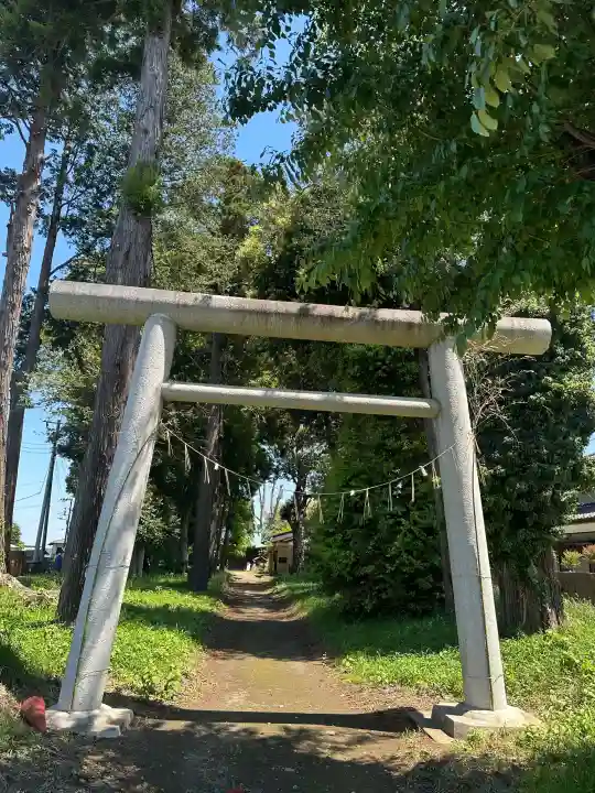酒門神社の{uncategorized: "未分類", other: "その他", undefined: "問題あり", building: "その他建物", grave: "お墓", sacred_gate: "鳥居", guardian: "狛犬", statue: "像", buddha: "仏像", history: "歴史", nature: "自然", garden: "庭園", animal: "動物", pagoda: "塔", temizu: "手水舎", mountain_gate: "山門・神門", sanctuary: "本殿・本堂", subordinate: "末社・摂社", art: "芸術", scenery: "景色", jizo: "地蔵", ema: "絵馬", goshuin: "御朱印", omikuji: "おみくじ", items: "授与品その他", amulet: "お守り", goshuincho: "御朱印帳", eats: "食事", festival: "お祭り", votive_dance: "神楽", shichigosan: "七五三参", wedding: "結婚式", experience: "体験その他", initially: "初詣", around: "周辺", anti_infection: "感染症対策"}