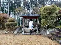 六柱神社(榛原石田)の手水舎