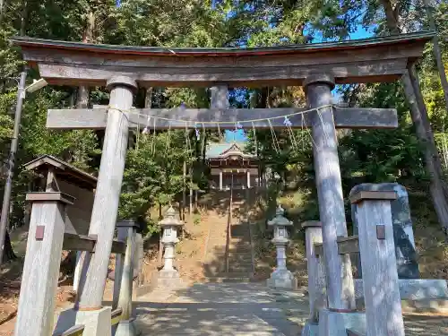 西八朔杉山神社の鳥居