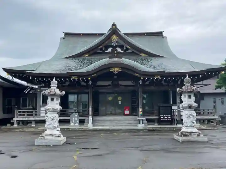 高野山寺の本殿・本堂