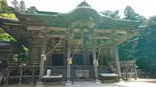 金華山黄金山神社の本殿