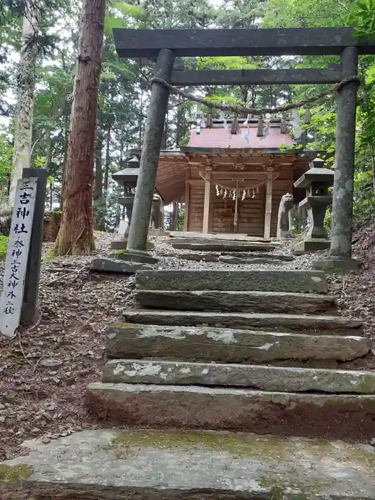 零羊崎神社の末社・摂社