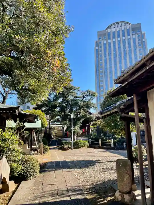 室泉寺の{uncategorized: "未分類", other: "その他", undefined: "問題あり", building: "その他建物", grave: "お墓", sacred_gate: "鳥居", guardian: "狛犬", statue: "像", buddha: "仏像", history: "歴史", nature: "自然", garden: "庭園", animal: "動物", pagoda: "塔", temizu: "手水舎", mountain_gate: "山門・神門", sanctuary: "本殿・本堂", subordinate: "末社・摂社", art: "芸術", scenery: "景色", jizo: "地蔵", ema: "絵馬", goshuin: "御朱印", omikuji: "おみくじ", items: "授与品その他", amulet: "お守り", goshuincho: "御朱印帳", eats: "食事", festival: "お祭り", votive_dance: "神楽", shichigosan: "七五三参", wedding: "結婚式", experience: "体験その他", initially: "初詣", around: "周辺", anti_infection: "感染症対策"}