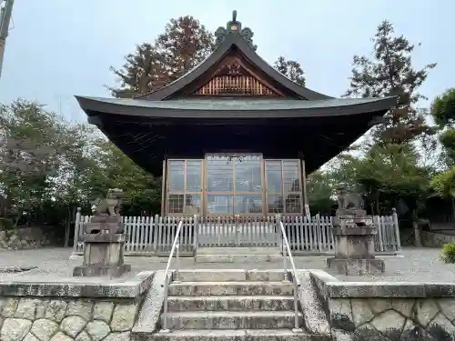 八幡神社の{uncategorized: "未分類", other: "その他", undefined: "問題あり", building: "その他建物", grave: "お墓", sacred_gate: "鳥居", guardian: "狛犬", statue: "像", buddha: "仏像", history: "歴史", nature: "自然", garden: "庭園", animal: "動物", pagoda: "塔", temizu: "手水舎", mountain_gate: "山門・神門", sanctuary: "本殿・本堂", subordinate: "末社・摂社", art: "芸術", scenery: "景色", jizo: "地蔵", ema: "絵馬", goshuin: "御朱印", omikuji: "おみくじ", items: "授与品その他", amulet: "お守り", goshuincho: "御朱印帳", eats: "食事", festival: "お祭り", votive_dance: "神楽", shichigosan: "七五三参", wedding: "結婚式", experience: "体験その他", initially: "初詣", around: "周辺", anti_infection: "感染症対策"}