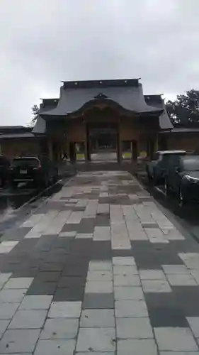 新潟縣護國神社の山門・神門