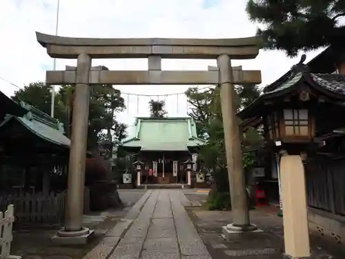 高円寺天祖神社の鳥居