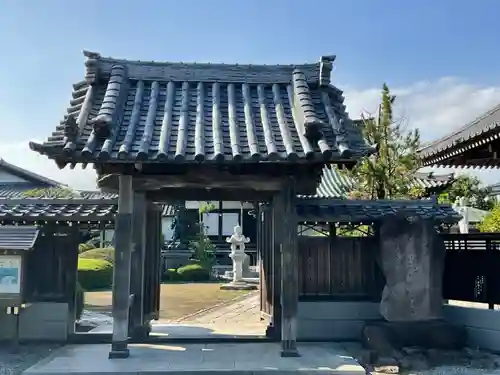 普門寺の山門・神門