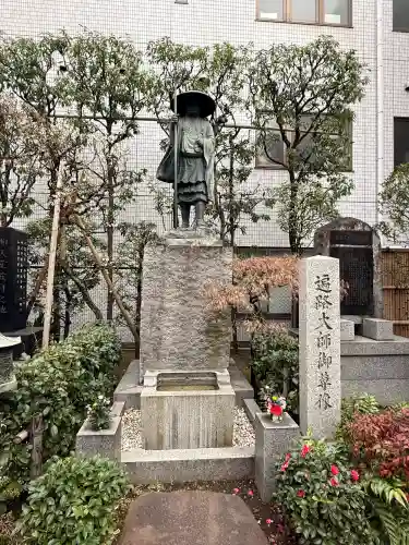 薬研堀不動院(川崎大師東京別院)の{uncategorized: "未分類", other: "その他", undefined: "問題あり", building: "その他建物", grave: "お墓", sacred_gate: "鳥居", guardian: "狛犬", statue: "像", buddha: "仏像", history: "歴史", nature: "自然", garden: "庭園", animal: "動物", pagoda: "塔", temizu: "手水舎", mountain_gate: "山門・神門", sanctuary: "本殿・本堂", subordinate: "末社・摂社", art: "芸術", scenery: "景色", jizo: "地蔵", ema: "絵馬", goshuin: "御朱印", omikuji: "おみくじ", items: "授与品その他", amulet: "お守り", goshuincho: "御朱印帳", eats: "食事", festival: "お祭り", votive_dance: "神楽", shichigosan: "七五三参", wedding: "結婚式", experience: "体験その他", initially: "初詣", around: "周辺", anti_infection: "感染症対策"}