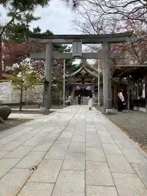 彌彦神社　(伊夜日子神社)の鳥居