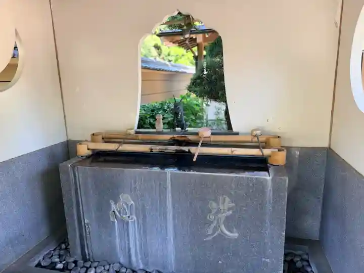 密藏院の{uncategorized: "未分類", other: "その他", undefined: "問題あり", building: "その他建物", grave: "お墓", sacred_gate: "鳥居", guardian: "狛犬", statue: "像", buddha: "仏像", history: "歴史", nature: "自然", garden: "庭園", animal: "動物", pagoda: "塔", temizu: "手水舎", mountain_gate: "山門・神門", sanctuary: "本殿・本堂", subordinate: "末社・摂社", art: "芸術", scenery: "景色", jizo: "地蔵", ema: "絵馬", goshuin: "御朱印", omikuji: "おみくじ", items: "授与品その他", amulet: "お守り", goshuincho: "御朱印帳", eats: "食事", festival: "お祭り", votive_dance: "神楽", shichigosan: "七五三参", wedding: "結婚式", experience: "体験その他", initially: "初詣", around: "周辺", anti_infection: "感染症対策"}