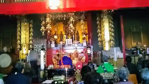 成田山瀧泉寺の本殿・本堂