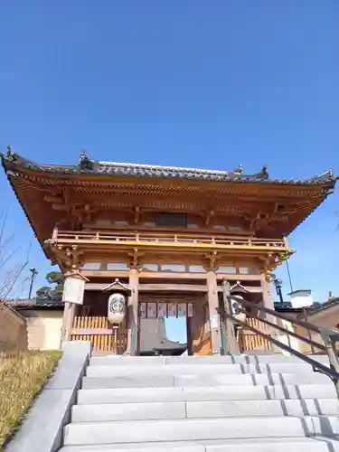 総持寺の山門