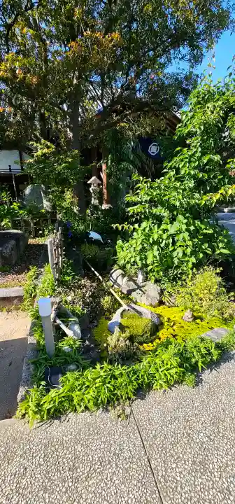 西龍寺の{uncategorized: "未分類", other: "その他", undefined: "問題あり", building: "その他建物", grave: "お墓", sacred_gate: "鳥居", guardian: "狛犬", statue: "像", buddha: "仏像", history: "歴史", nature: "自然", garden: "庭園", animal: "動物", pagoda: "塔", temizu: "手水舎", mountain_gate: "山門・神門", sanctuary: "本殿・本堂", subordinate: "末社・摂社", art: "芸術", scenery: "景色", jizo: "地蔵", ema: "絵馬", goshuin: "御朱印", omikuji: "おみくじ", items: "授与品その他", amulet: "お守り", goshuincho: "御朱印帳", eats: "食事", festival: "お祭り", votive_dance: "神楽", shichigosan: "七五三参", wedding: "結婚式", experience: "体験その他", initially: "初詣", around: "周辺", anti_infection: "感染症対策"}