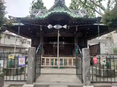 南品川諏訪神社の{uncategorized: "未分類", other: "その他", undefined: "問題あり", building: "その他建物", grave: "お墓", sacred_gate: "鳥居", guardian: "狛犬", statue: "像", buddha: "仏像", history: "歴史", nature: "自然", garden: "庭園", animal: "動物", pagoda: "塔", temizu: "手水舎", mountain_gate: "山門・神門", sanctuary: "本殿・本堂", subordinate: "末社・摂社", art: "芸術", scenery: "景色", jizo: "地蔵", ema: "絵馬", goshuin: "御朱印", omikuji: "おみくじ", items: "授与品その他", amulet: "お守り", goshuincho: "御朱印帳", eats: "食事", festival: "お祭り", votive_dance: "神楽", shichigosan: "七五三参", wedding: "結婚式", experience: "体験その他", initially: "初詣", around: "周辺", anti_infection: "感染症対策"}