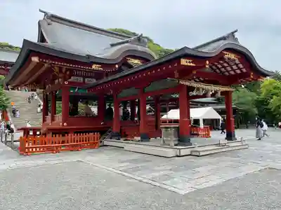 鶴岡八幡宮の本殿・本堂