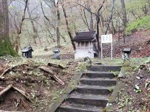 那須温泉神社の末社