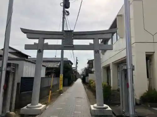 青柳稲荷神社の{uncategorized: "未分類", other: "その他", undefined: "問題あり", building: "その他建物", grave: "お墓", sacred_gate: "鳥居", guardian: "狛犬", statue: "像", buddha: "仏像", history: "歴史", nature: "自然", garden: "庭園", animal: "動物", pagoda: "塔", temizu: "手水舎", mountain_gate: "山門・神門", sanctuary: "本殿・本堂", subordinate: "末社・摂社", art: "芸術", scenery: "景色", jizo: "地蔵", ema: "絵馬", goshuin: "御朱印", omikuji: "おみくじ", items: "授与品その他", amulet: "お守り", goshuincho: "御朱印帳", eats: "食事", festival: "お祭り", votive_dance: "神楽", shichigosan: "七五三参", wedding: "結婚式", experience: "体験その他", initially: "初詣", around: "周辺", anti_infection: "感染症対策"}