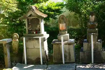 五大堂同聚院の地蔵