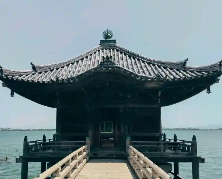満月寺(浮御堂)の{uncategorized: "未分類", other: "その他", undefined: "問題あり", building: "その他建物", grave: "お墓", sacred_gate: "鳥居", guardian: "狛犬", statue: "像", buddha: "仏像", history: "歴史", nature: "自然", garden: "庭園", animal: "動物", pagoda: "塔", temizu: "手水舎", mountain_gate: "山門・神門", sanctuary: "本殿・本堂", subordinate: "末社・摂社", art: "芸術", scenery: "景色", jizo: "地蔵", ema: "絵馬", goshuin: "御朱印", omikuji: "おみくじ", items: "授与品その他", amulet: "お守り", goshuincho: "御朱印帳", eats: "食事", festival: "お祭り", votive_dance: "神楽", shichigosan: "七五三参", wedding: "結婚式", experience: "体験その他", initially: "初詣", around: "周辺", anti_infection: "感染症対策"}