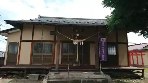 尾萬稲荷神社の本殿