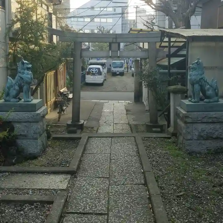 寄木神社の鳥居