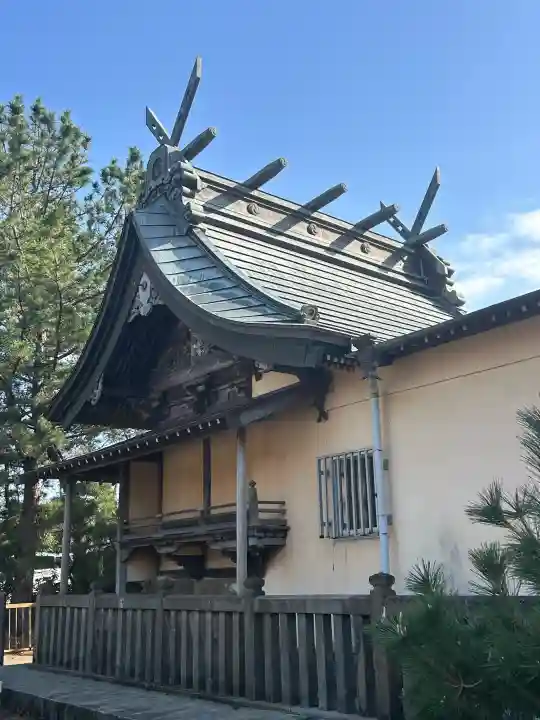 諏訪神社の{uncategorized: "未分類", other: "その他", undefined: "問題あり", building: "その他建物", grave: "お墓", sacred_gate: "鳥居", guardian: "狛犬", statue: "像", buddha: "仏像", history: "歴史", nature: "自然", garden: "庭園", animal: "動物", pagoda: "塔", temizu: "手水舎", mountain_gate: "山門・神門", sanctuary: "本殿・本堂", subordinate: "末社・摂社", art: "芸術", scenery: "景色", jizo: "地蔵", ema: "絵馬", goshuin: "御朱印", omikuji: "おみくじ", items: "授与品その他", amulet: "お守り", goshuincho: "御朱印帳", eats: "食事", festival: "お祭り", votive_dance: "神楽", shichigosan: "七五三参", wedding: "結婚式", experience: "体験その他", initially: "初詣", around: "周辺", anti_infection: "感染症対策"}