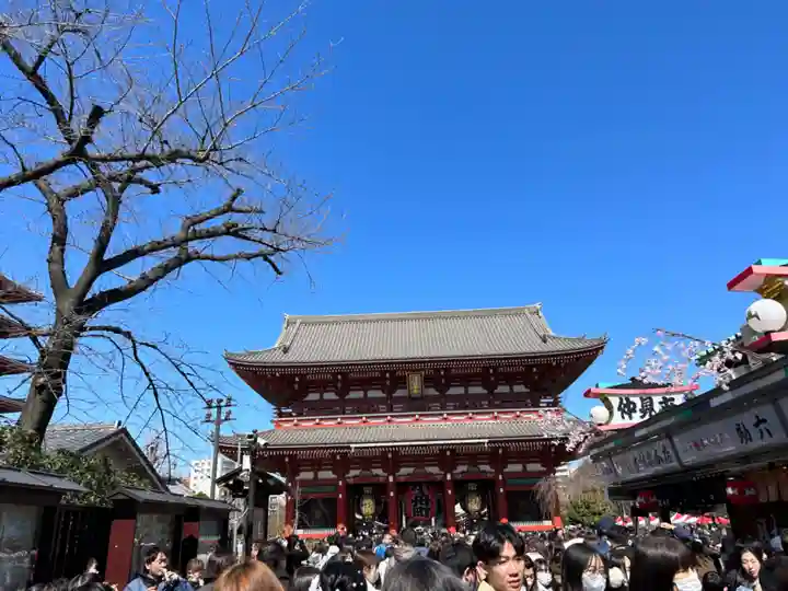 浅草神社の周辺