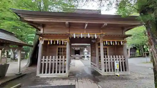 淺間神社（忍野八海）の山門・神門
