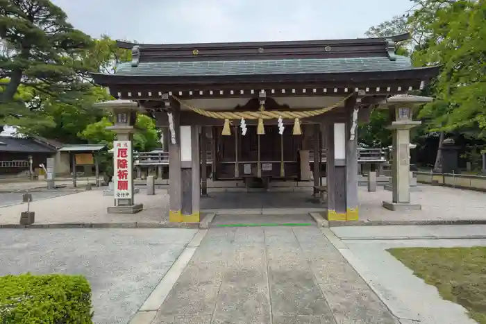 岡湊神社の本殿