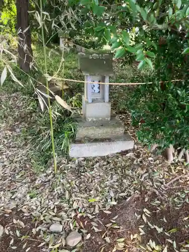 孝謙天皇神社の{uncategorized: "未分類", other: "その他", undefined: "問題あり", building: "その他建物", grave: "お墓", sacred_gate: "鳥居", guardian: "狛犬", statue: "像", buddha: "仏像", history: "歴史", nature: "自然", garden: "庭園", animal: "動物", pagoda: "塔", temizu: "手水舎", mountain_gate: "山門・神門", sanctuary: "本殿・本堂", subordinate: "末社・摂社", art: "芸術", scenery: "景色", jizo: "地蔵", ema: "絵馬", goshuin: "御朱印", omikuji: "おみくじ", items: "授与品その他", amulet: "お守り", goshuincho: "御朱印帳", eats: "食事", festival: "お祭り", votive_dance: "神楽", shichigosan: "七五三参", wedding: "結婚式", experience: "体験その他", initially: "初詣", around: "周辺", anti_infection: "感染症対策"}