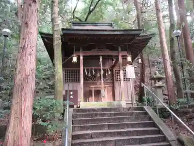 枚岡神社の末社・摂社