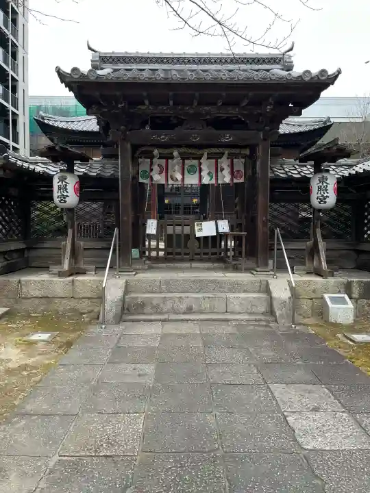 名古屋東照宮の{uncategorized: "未分類", other: "その他", undefined: "問題あり", building: "その他建物", grave: "お墓", sacred_gate: "鳥居", guardian: "狛犬", statue: "像", buddha: "仏像", history: "歴史", nature: "自然", garden: "庭園", animal: "動物", pagoda: "塔", temizu: "手水舎", mountain_gate: "山門・神門", sanctuary: "本殿・本堂", subordinate: "末社・摂社", art: "芸術", scenery: "景色", jizo: "地蔵", ema: "絵馬", goshuin: "御朱印", omikuji: "おみくじ", items: "授与品その他", amulet: "お守り", goshuincho: "御朱印帳", eats: "食事", festival: "お祭り", votive_dance: "神楽", shichigosan: "七五三参", wedding: "結婚式", experience: "体験その他", initially: "初詣", around: "周辺", anti_infection: "感染症対策"}