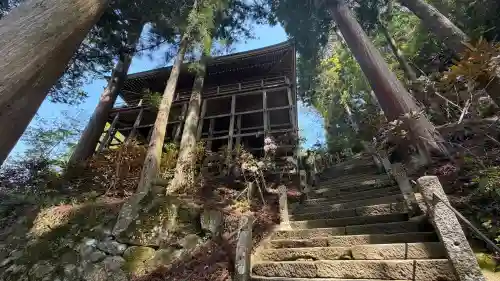 室生寺奥の院の{uncategorized: "未分類", other: "その他", undefined: "問題あり", building: "その他建物", grave: "お墓", sacred_gate: "鳥居", guardian: "狛犬", statue: "像", buddha: "仏像", history: "歴史", nature: "自然", garden: "庭園", animal: "動物", pagoda: "塔", temizu: "手水舎", mountain_gate: "山門・神門", sanctuary: "本殿・本堂", subordinate: "末社・摂社", art: "芸術", scenery: "景色", jizo: "地蔵", ema: "絵馬", goshuin: "御朱印", omikuji: "おみくじ", items: "授与品その他", amulet: "お守り", goshuincho: "御朱印帳", eats: "食事", festival: "お祭り", votive_dance: "神楽", shichigosan: "七五三参", wedding: "結婚式", experience: "体験その他", initially: "初詣", around: "周辺", anti_infection: "感染症対策"}