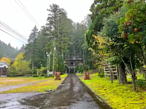 須波阿湏疑神社の建物その他