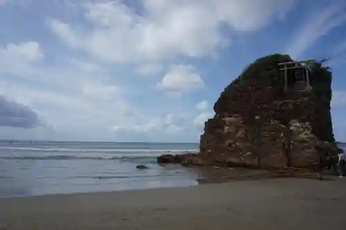 稲佐の浜　弁天島の景色